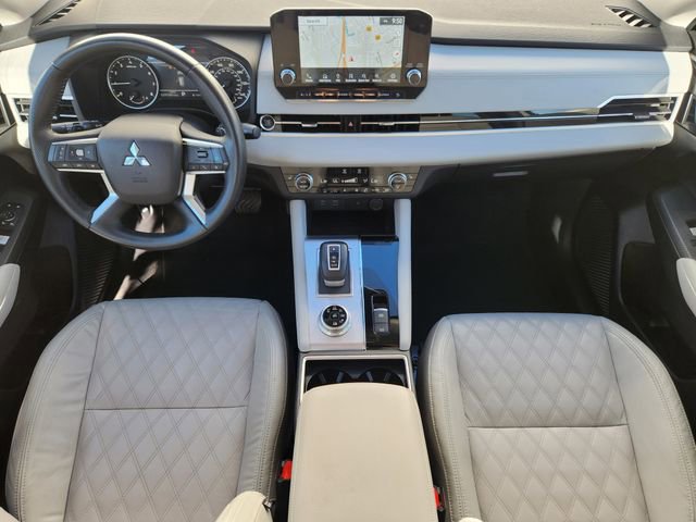 Used 2022 Mitsubishi Outlander SEL image 12