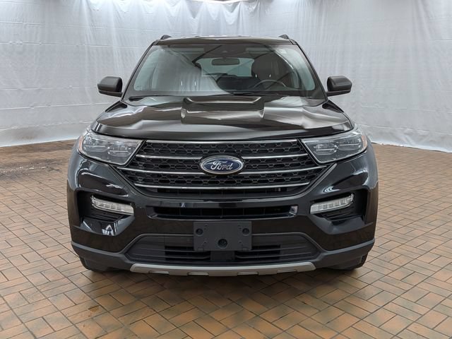 Certified 2023 Ford Explorer XLT w/ Equipment Group 202A AWD/4WD image 2