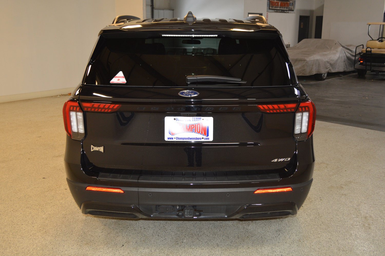 Certified 2025 Ford Explorer ST-Line AWD/4WD image 4