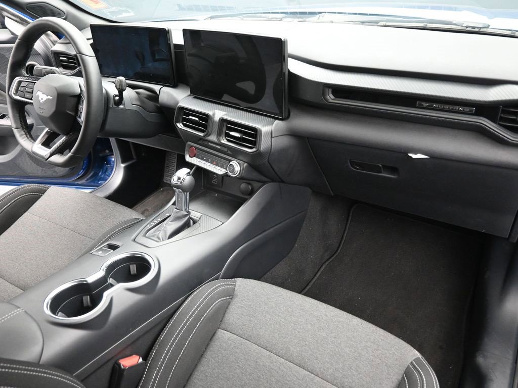 Certified 2024 Ford Mustang Coupe image 10