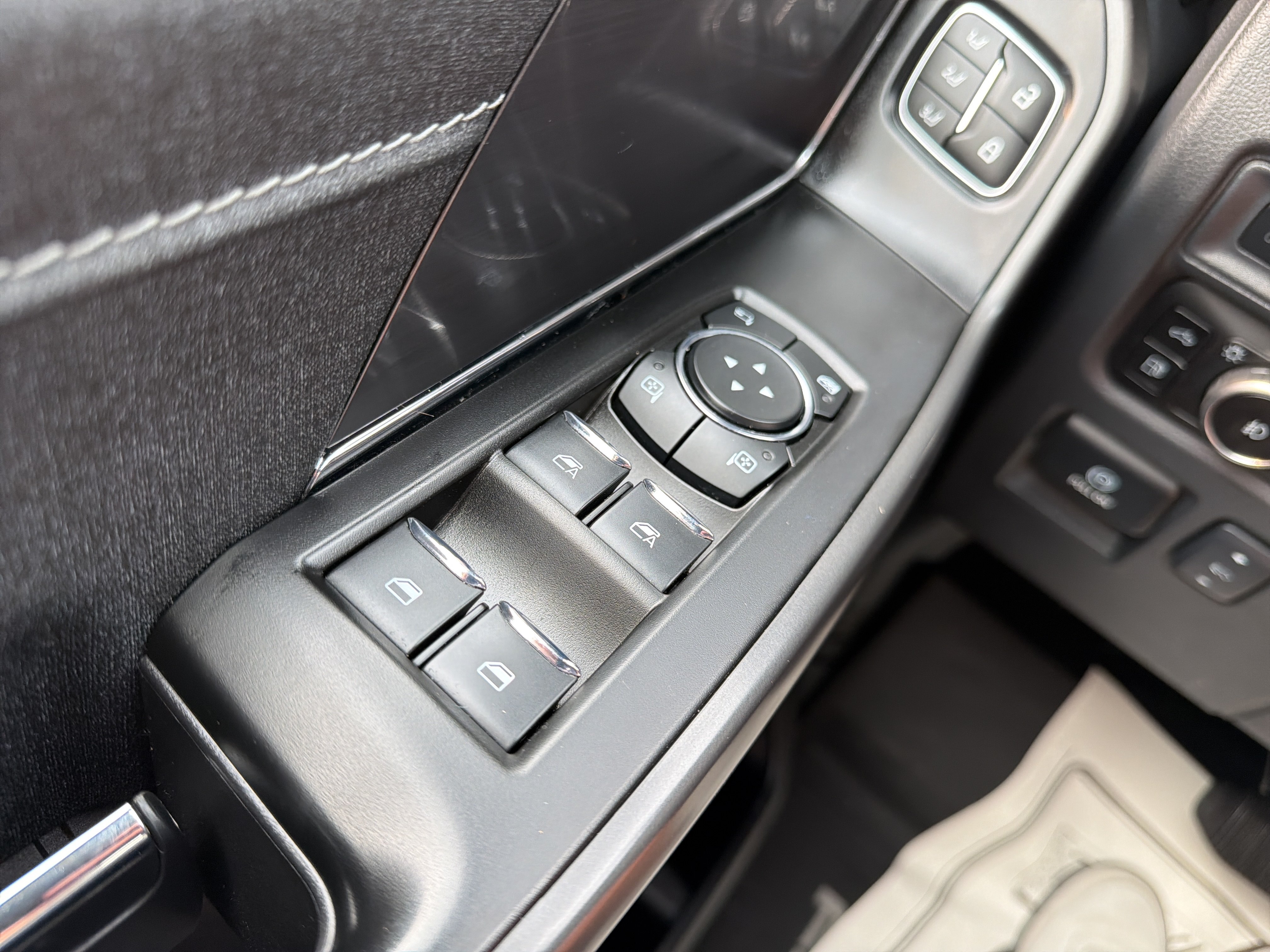 Certified 2024 Ford F150 Lariat AWD/4WD image 17