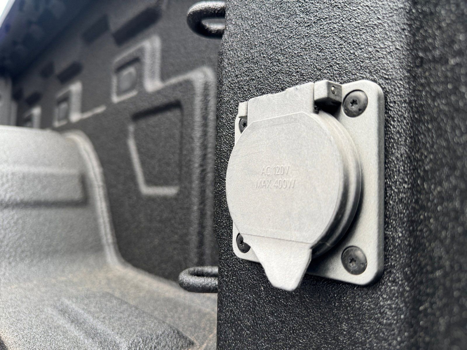 Used 2022 Chevrolet Silverado 1500 High Country w/ High Country Premium Package image 20