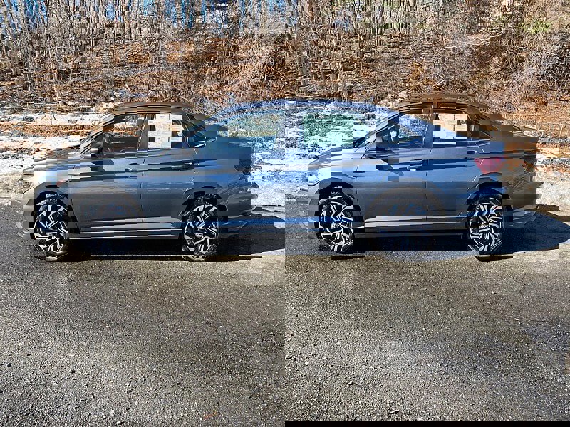 Used 2020 Volkswagen Jetta SEL image 2