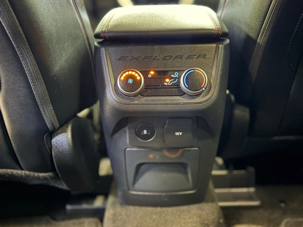 Certified 2025 Ford Explorer ST-Line image 13