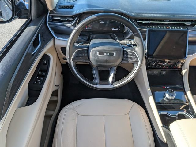 Used 2021 Jeep Grand Cherokee L Limited RWD image 9