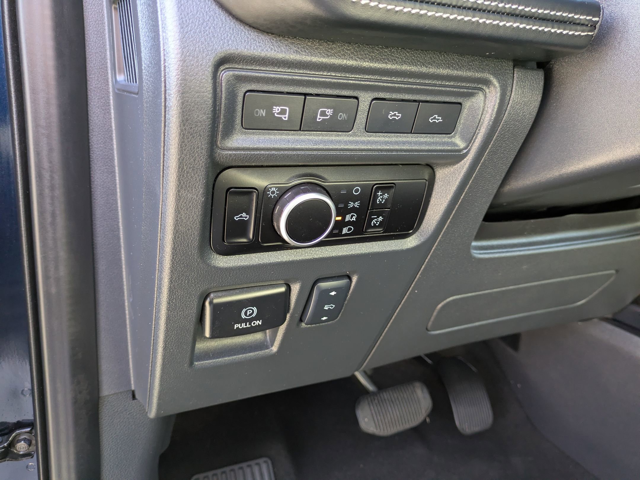 Certified 2024 Ford F150 Lightning Platinum image 19