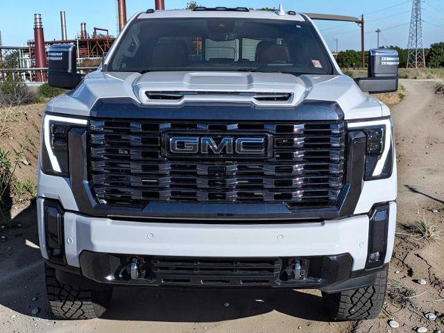 Used 2024 GMC Sierra 2500 Denali Ultimate AWD/4WD image 9
