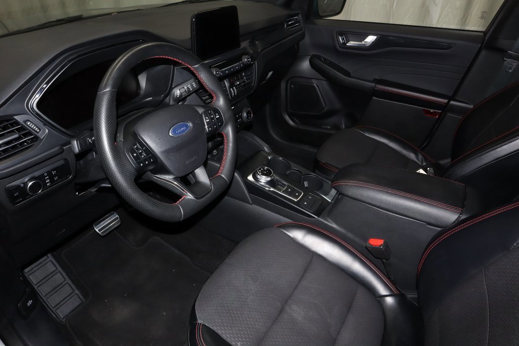 Certified 2024 Ford Escape ST-Line w/ Cold Weather Package image 24