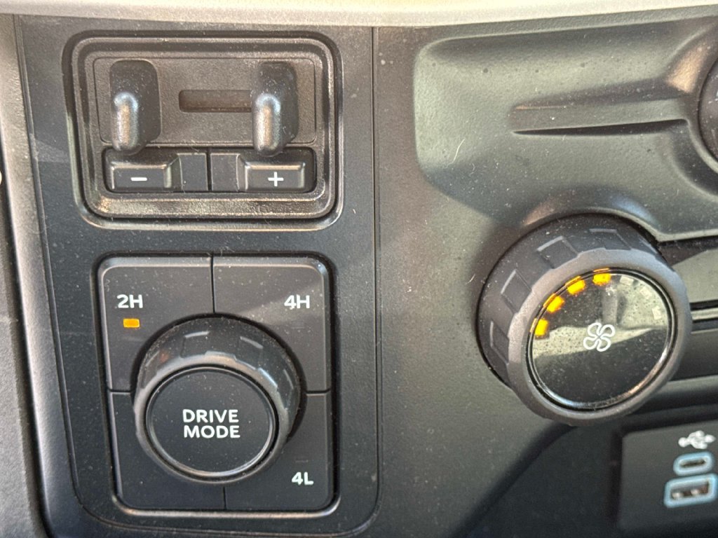Certified 2024 Ford F250 XLT AWD/4WD image 24