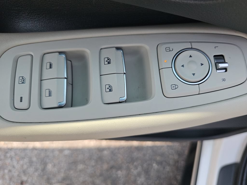 Used 2025 Hyundai Sonata SEL FWD image 27