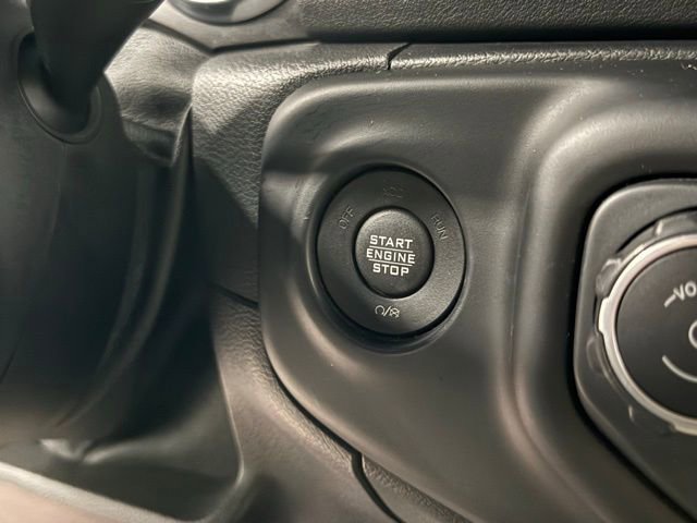 Used 2018 Jeep Wrangler Unlimited Sahara image 17