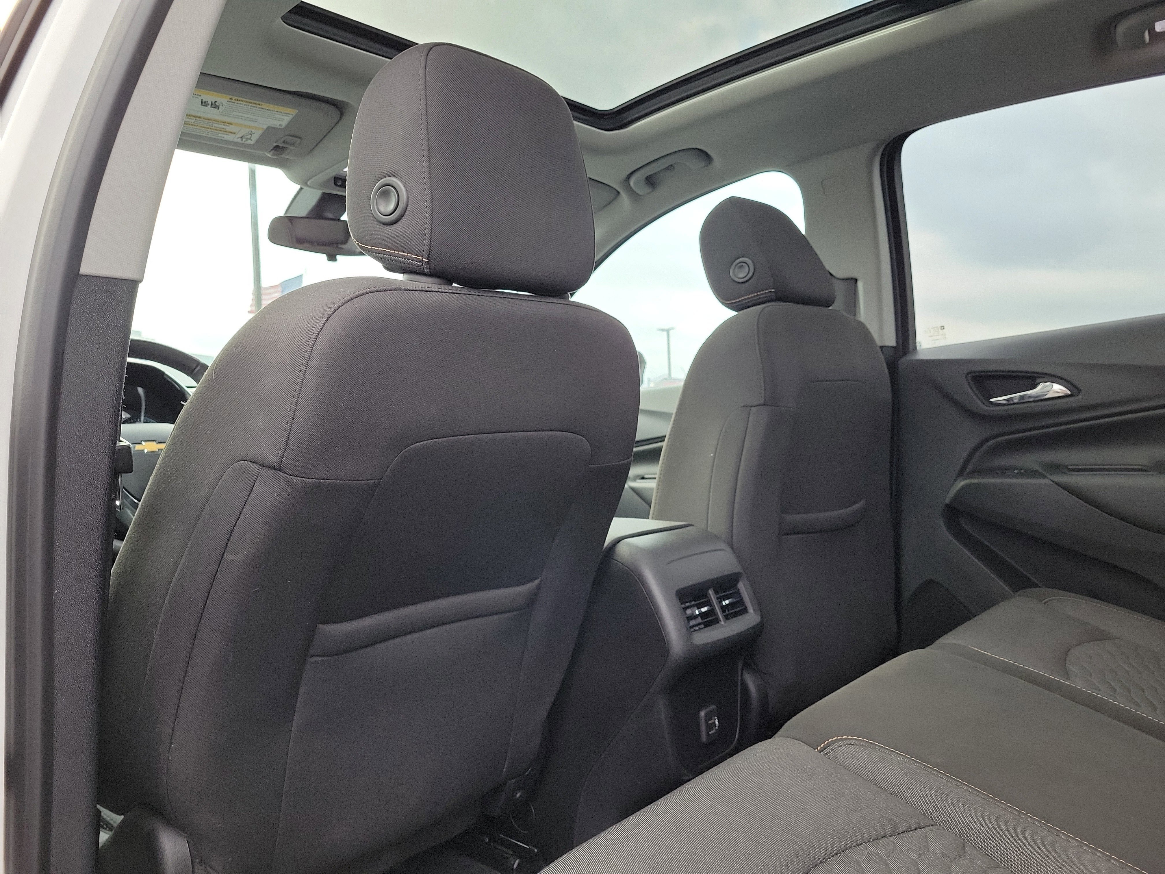 Used 2019 Chevrolet Equinox LT w/ Sun & Navigation Package image 12