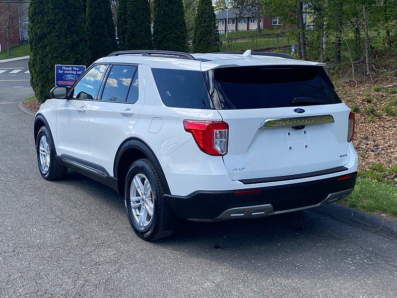 Certified 2022 Ford Explorer XLT w/ Equipment Group 202A AWD/4WD image 6