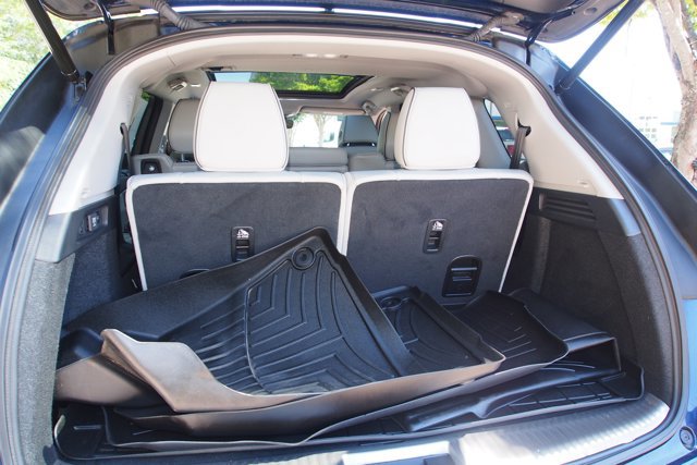 Used 2023 Acura MDX SH-AWD w/ Advance Package image 17