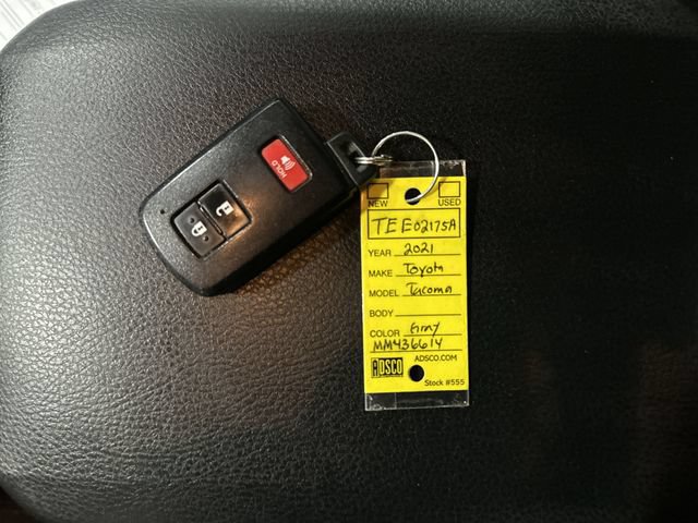 Used 2021 Toyota Tacoma TRD Off-Road w/ Blackout Package (TMS) AWD/4WD image 33