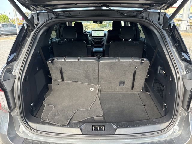 Certified 2025 Ford Explorer ST-Line image 32