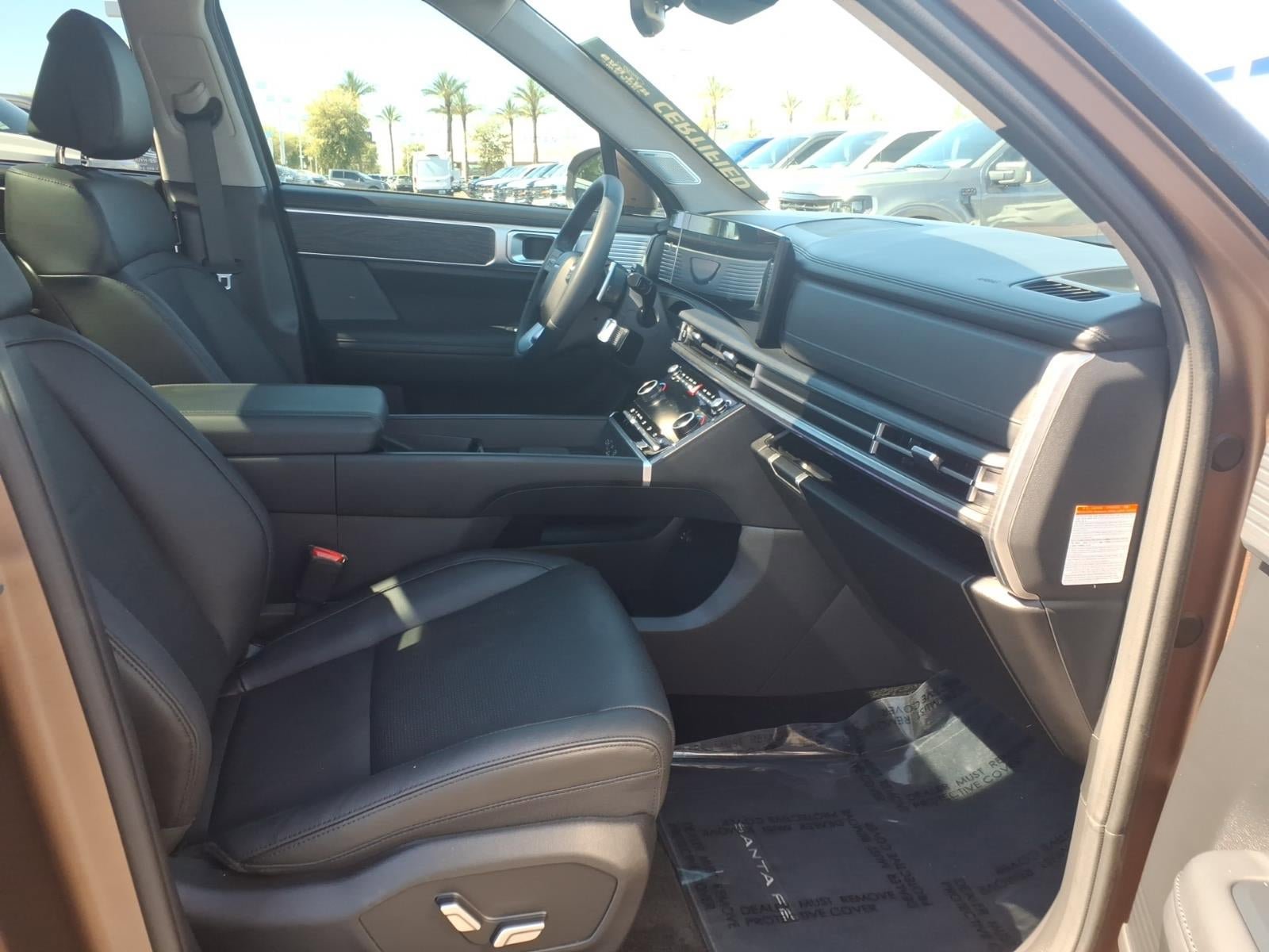 Used 2025 Hyundai Santa Fe Limited AWD/4WD image 11