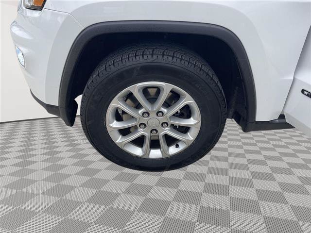 Used 2021 Jeep Grand Cherokee Laredo AWD/4WD image 10