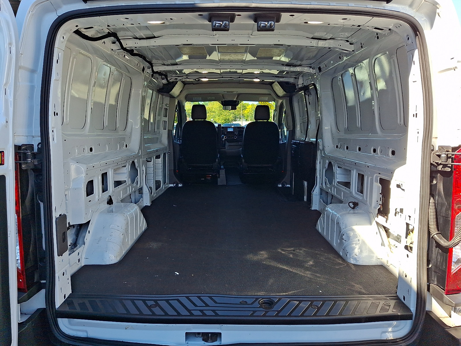 Certified 2020 Ford Transit 250 Low Roof RWD image 29