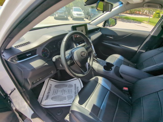 Used 2023 Toyota Venza LE AWD/4WD image 15