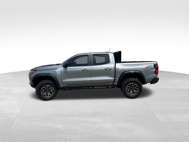 Used 2026 Chevrolet Colorado ZR2 w/ Technology Package AWD/4WD image 3