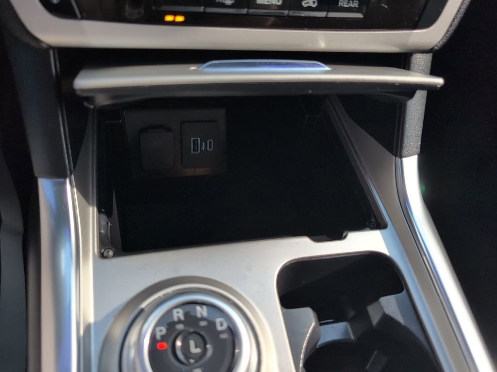 Certified 2022 Ford Explorer XLT w/ Equipment Group 202A image 21