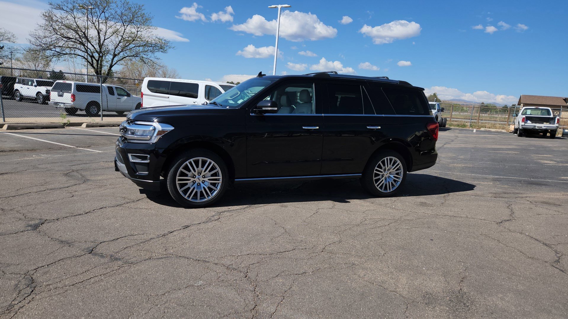 Certified 2024 Ford Expedition Limited image 4