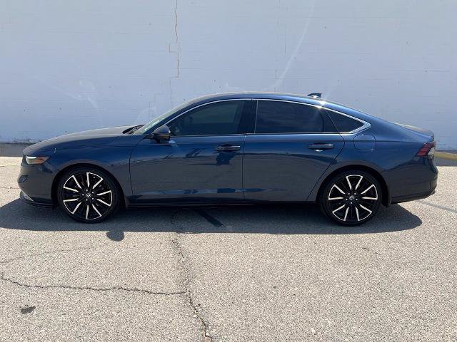 Used 2023 Honda Accord Touring image 3