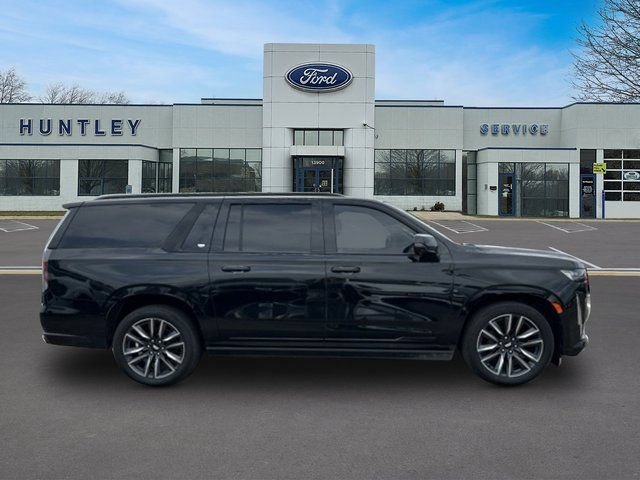 Used 2021 Cadillac Escalade ESV Sport Platinum AWD/4WD image 4