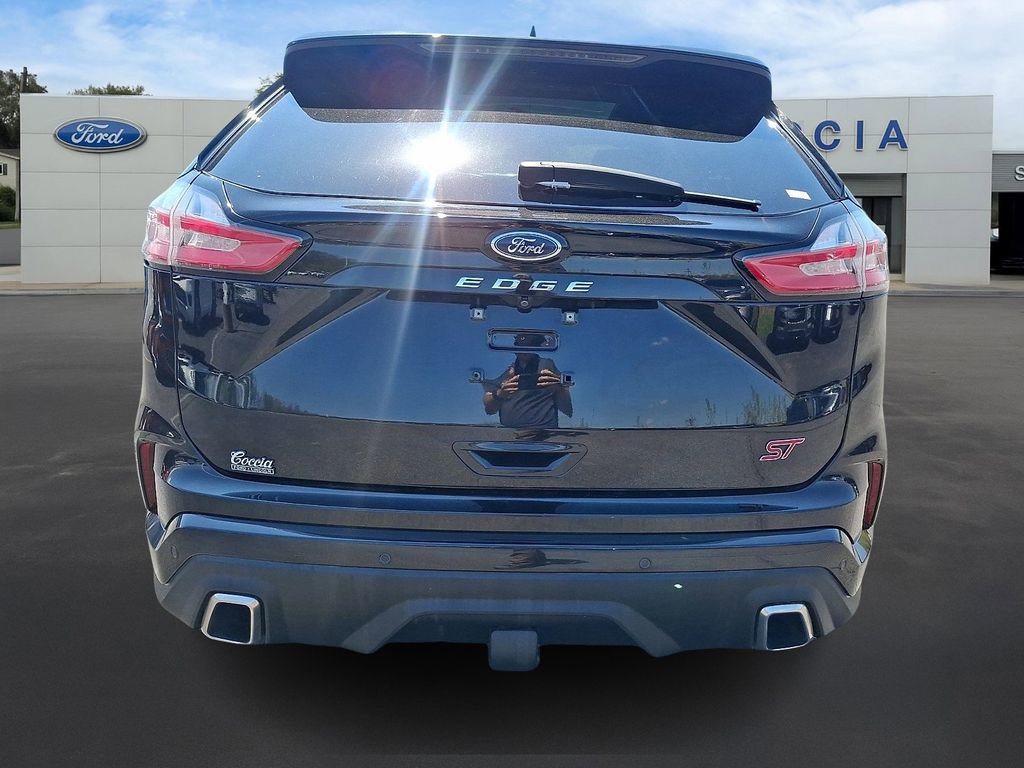 Certified 2021 Ford Edge ST w/ Equipment Group 401A AWD/4WD image 5
