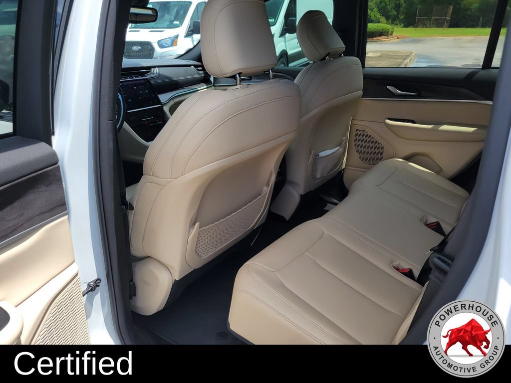 Used 2024 Jeep Grand Cherokee Limited RWD image 15