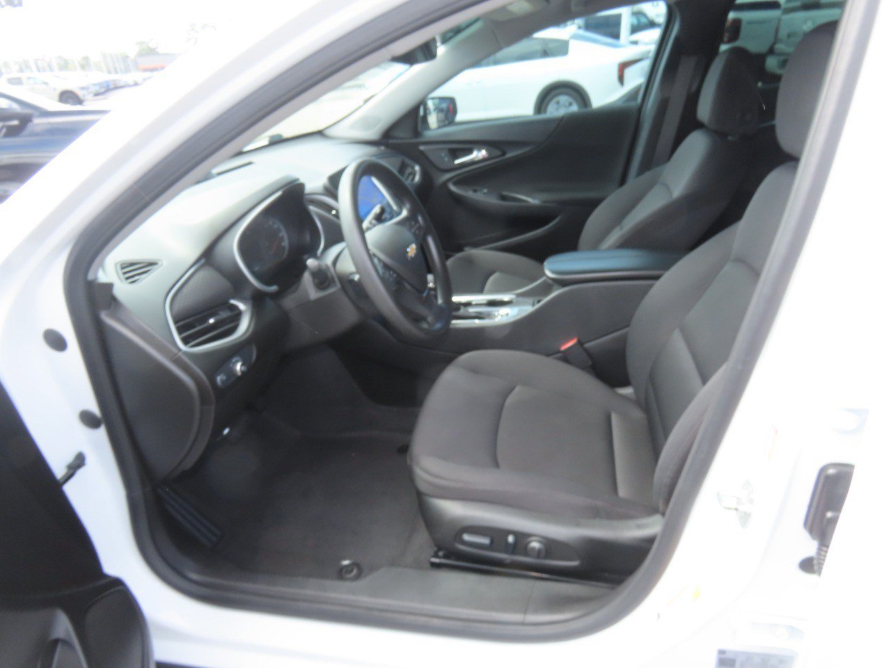 Used 2024 Chevrolet Malibu LT FWD image 22