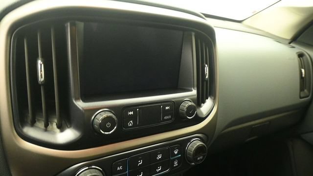 Used 2020 Chevrolet Colorado Z71 AWD/4WD image 17