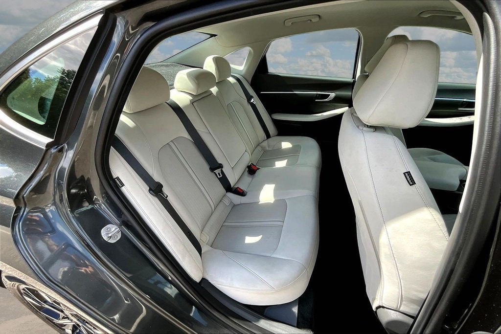 Used 2025 Hyundai Sonata SEL FWD image 27