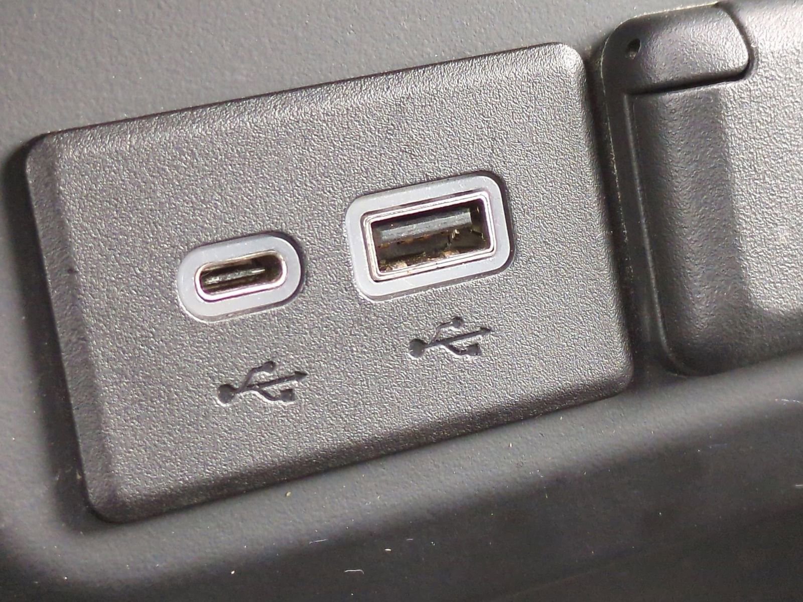 Used 2021 Chevrolet Silverado 1500 Custom Trail Boss image 32