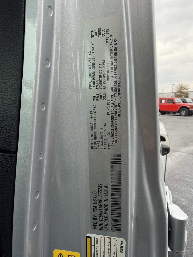 Used 2023 Jeep Gladiator Willys image 34