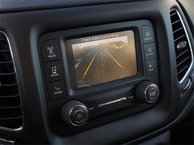 Used 2018 Jeep Compass Latitude image 19