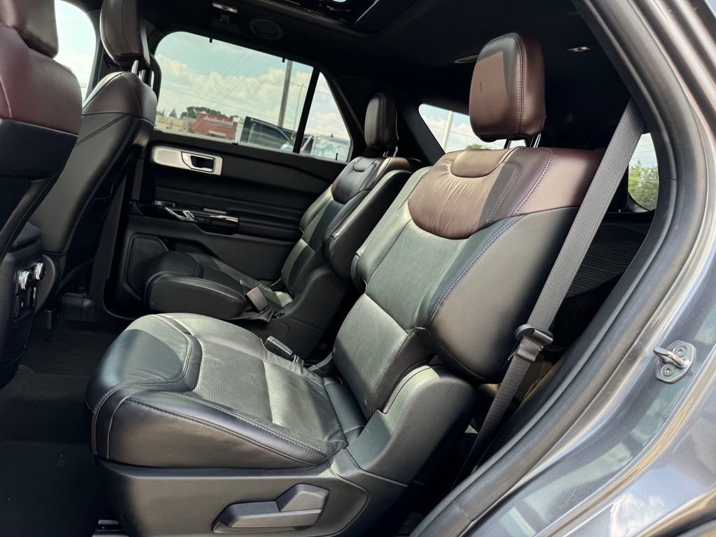 Certified 2021 Ford Explorer Platinum w/ Equipment Group 601A AWD/4WD image 7