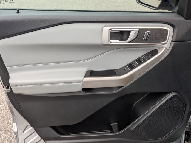 Certified 2022 Ford Explorer XLT w/ Equipment Group 202A image 13