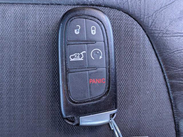 Used 2017 Jeep Cherokee Trailhawk w/ Comfort & Convenience Group AWD/4WD image 33