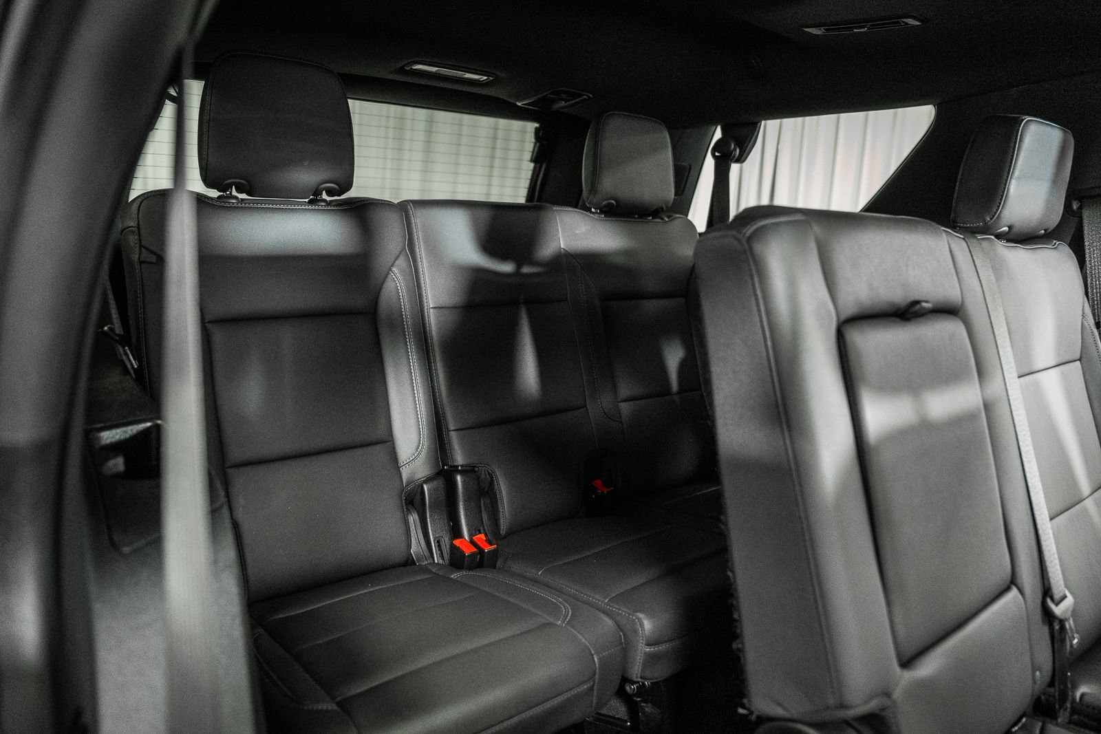 Used 2023 Chevrolet Tahoe Z71 w/ Luxury Package AWD/4WD image 34
