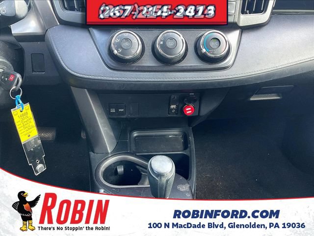 Used 2018 Toyota RAV4 LE w/ All Weather Liner Package AWD/4WD image 17