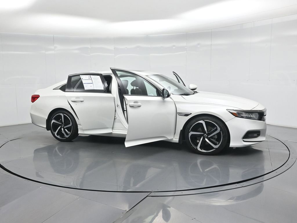 Used 2018 Honda Accord Sport image 30