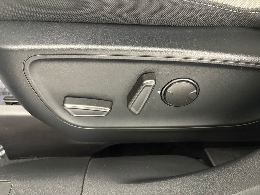 Certified 2020 Ford Escape SE image 15