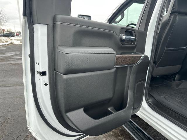 Used 2022 GMC Sierra 3500 Denali w/ Denali Ultimate Package image 30