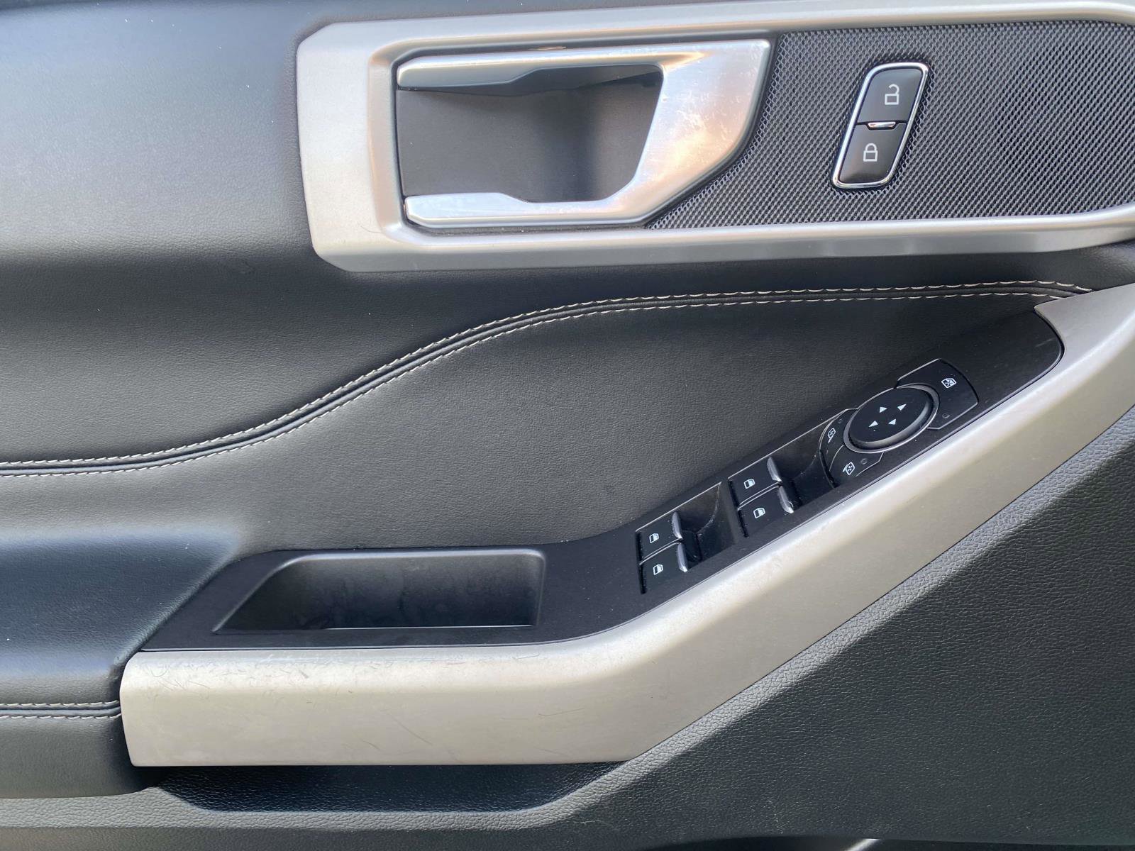 Certified 2024 Ford Explorer XLT w/ Equipment Group 202A RWD image 18