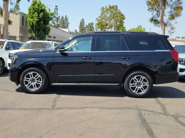 Certified 2025 Ford Expedition Active AWD/4WD image 28