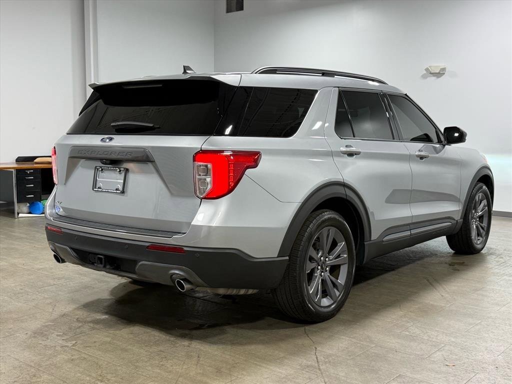 Certified 2023 Ford Explorer XLT w/ Equipment Group 202A image 4