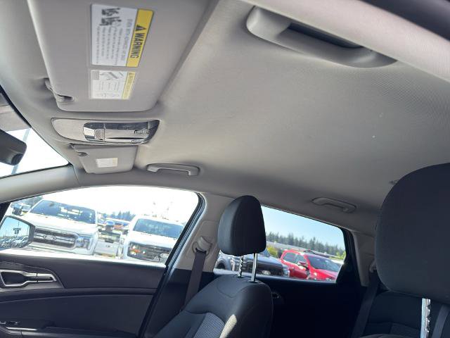 Used 2024 Kia Sportage LX AWD/4WD image 25
