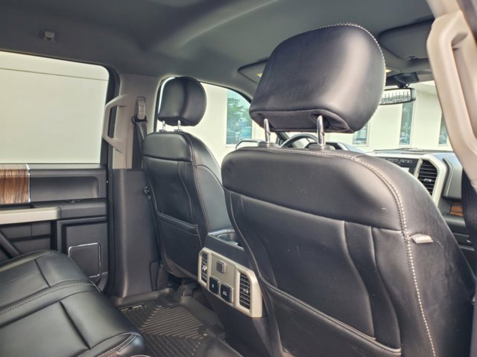 Certified 2020 Ford F150 Lariat image 31